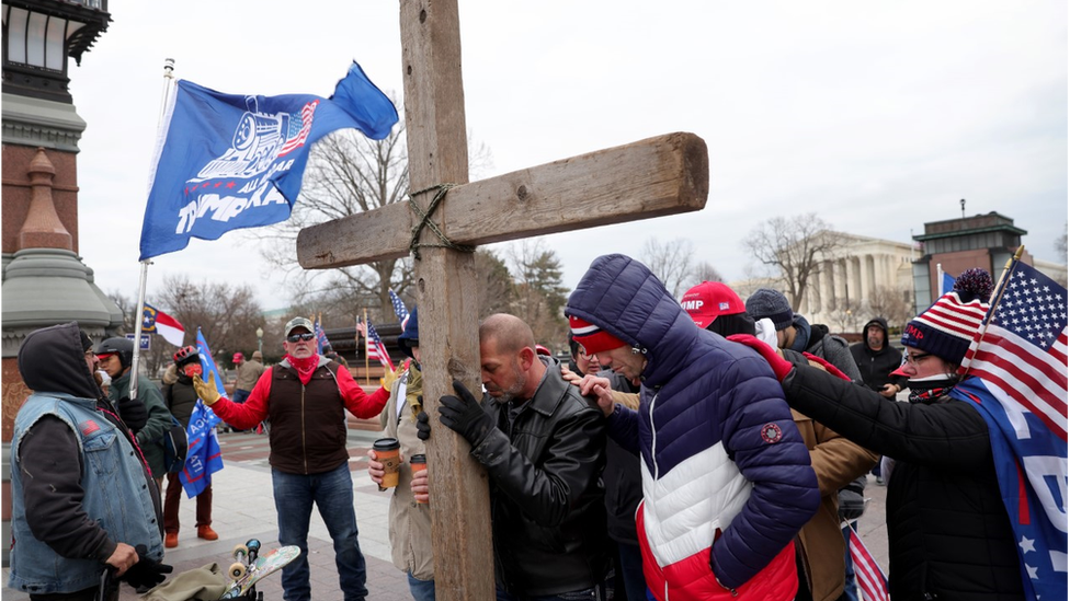 Image for Tweet Advocates for "Corrective Course" of Christian Nationalism Amid Rising Debate