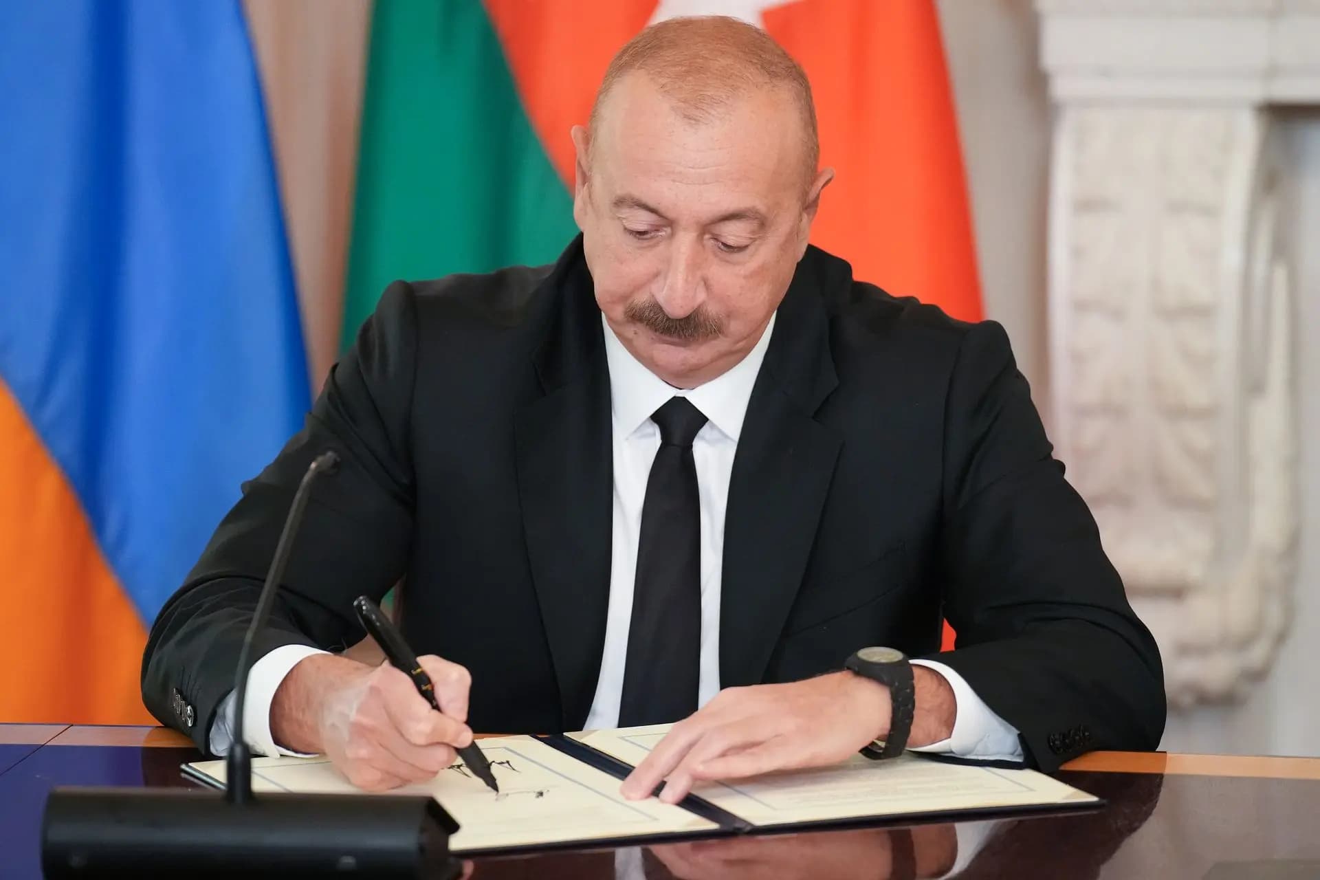 Image for Russian Lawmaker Threatens Azerbaijan with Import Ban and "Special Military Operation" Over Ukraine Aid