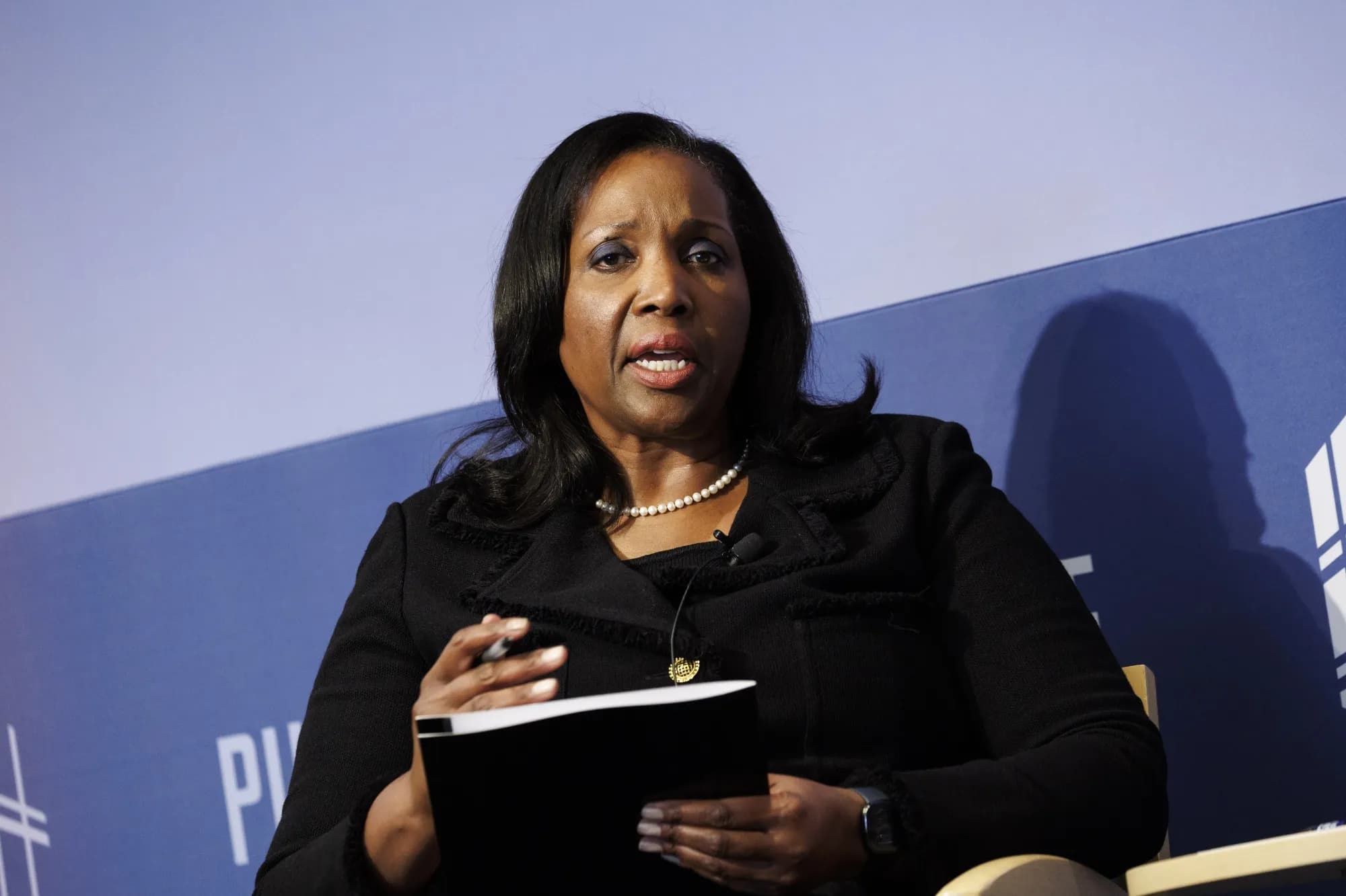 Image for FHFA Director Files Third Property Criminal Referral Against Fed Governor Cook Over $361,000 Mortgage