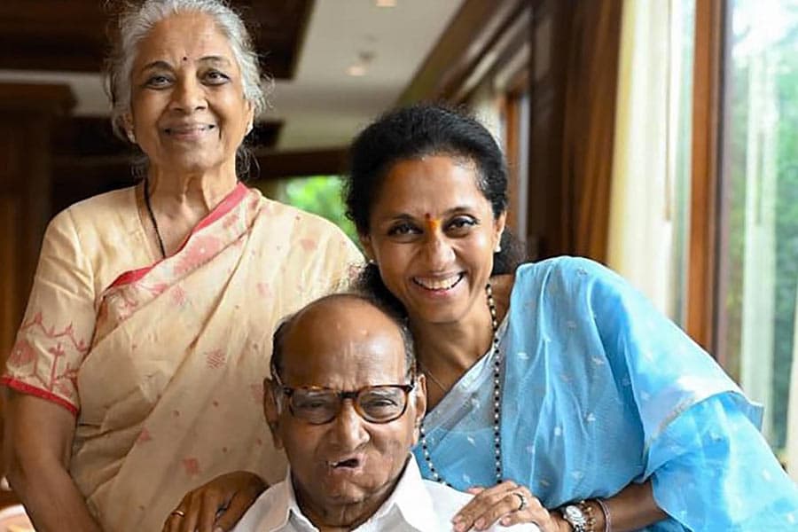 Image for Sharad Pawar's Enduring Love: A Look at His Decades-Long Partnership with Pratibha Pawar