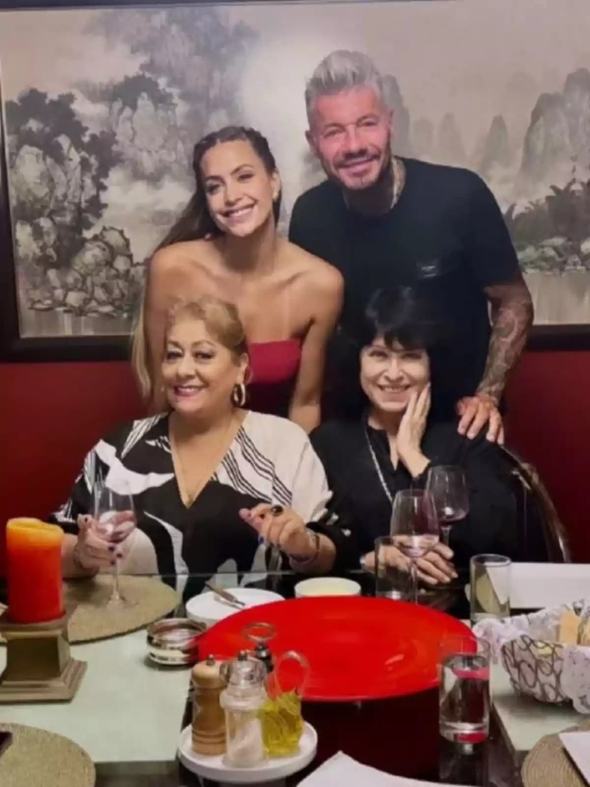 Image for From Early Loves Soledad Aquino and Paula Robles to Longtime Partner Guillermina Valdés: Marcelo Tinelli's Enduring Romantic Saga
