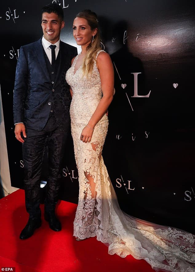 Image for Luis Suárez's Enduring Love Story: From Teenage Sweethearts to Lifelong Partners with Sofía Balbi