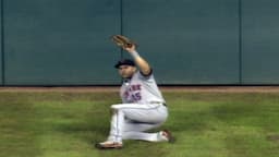 Beltrán's Iconic 14th-Inning Tal's Hill Catch Propels Mets to 17-Inning Victory