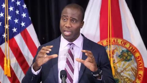 Image for Florida Moves to End All School Vaccine Mandates, First State to Do So