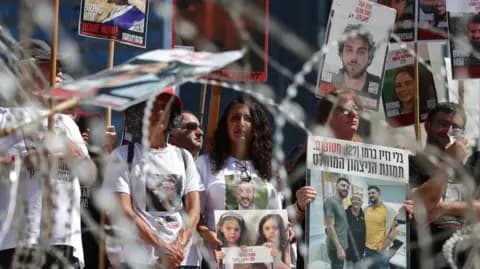 Image for Former Hostages Urge Donald Trump to 'Seal the Deal' for 50 Captives in Gaza