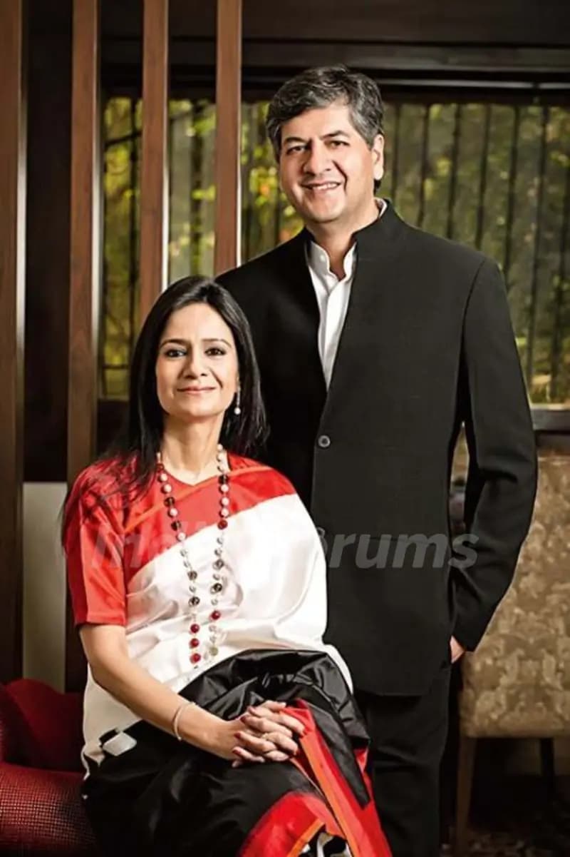 Image for Vikram Chandra's Enduring Love Story: A Glimpse into His Long-Standing Partnership with Seema Chandra