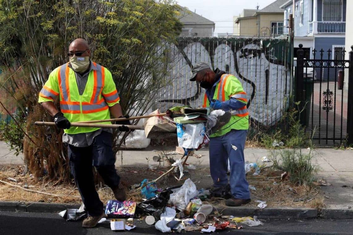 Image for Oakland Recovers Just 11% of $1.3 Million in Illegal Dumping Fines as Problem Persists