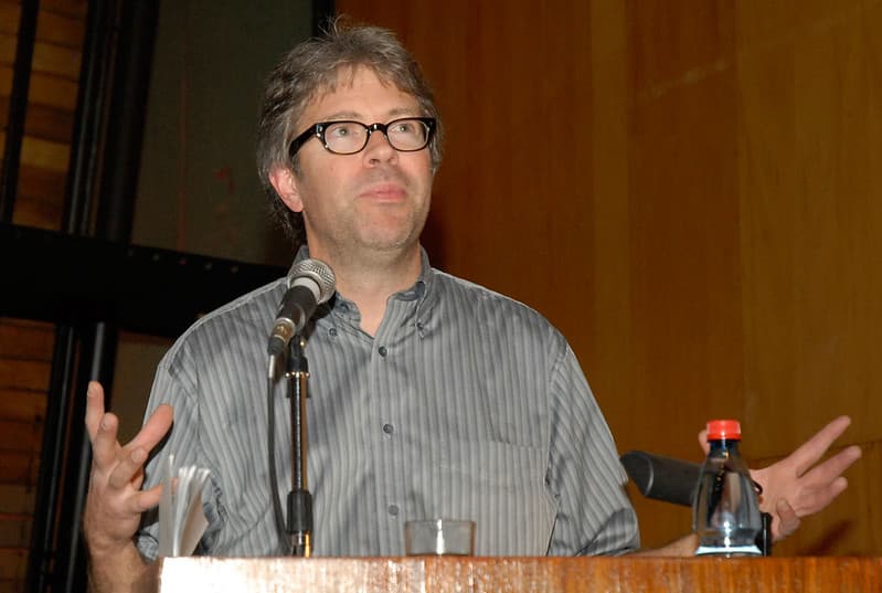 Image for Franzen Emphasizes "Trivial Problems" and Conflicting Desires as Core of Narrative Drama
