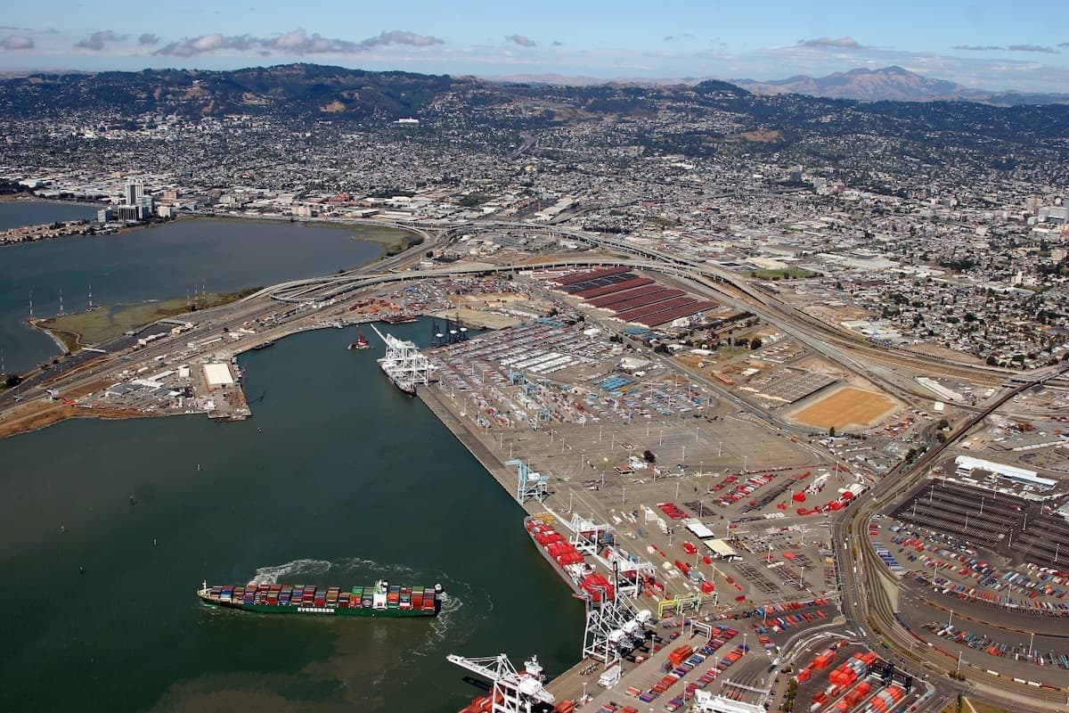Image for Oakland Faces Up to $674 Million Liability in Coal Terminal Lawsuit
