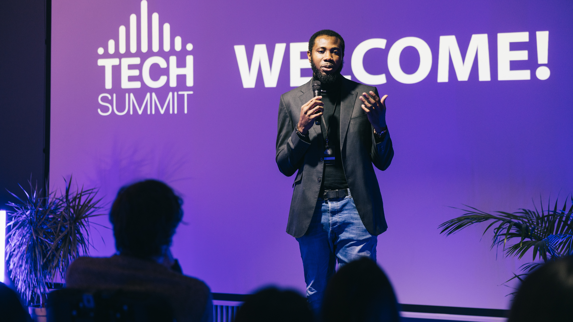 Image for Omidyar Network's Anthropic Investment Sparks Scrutiny Over AI Policy Influence