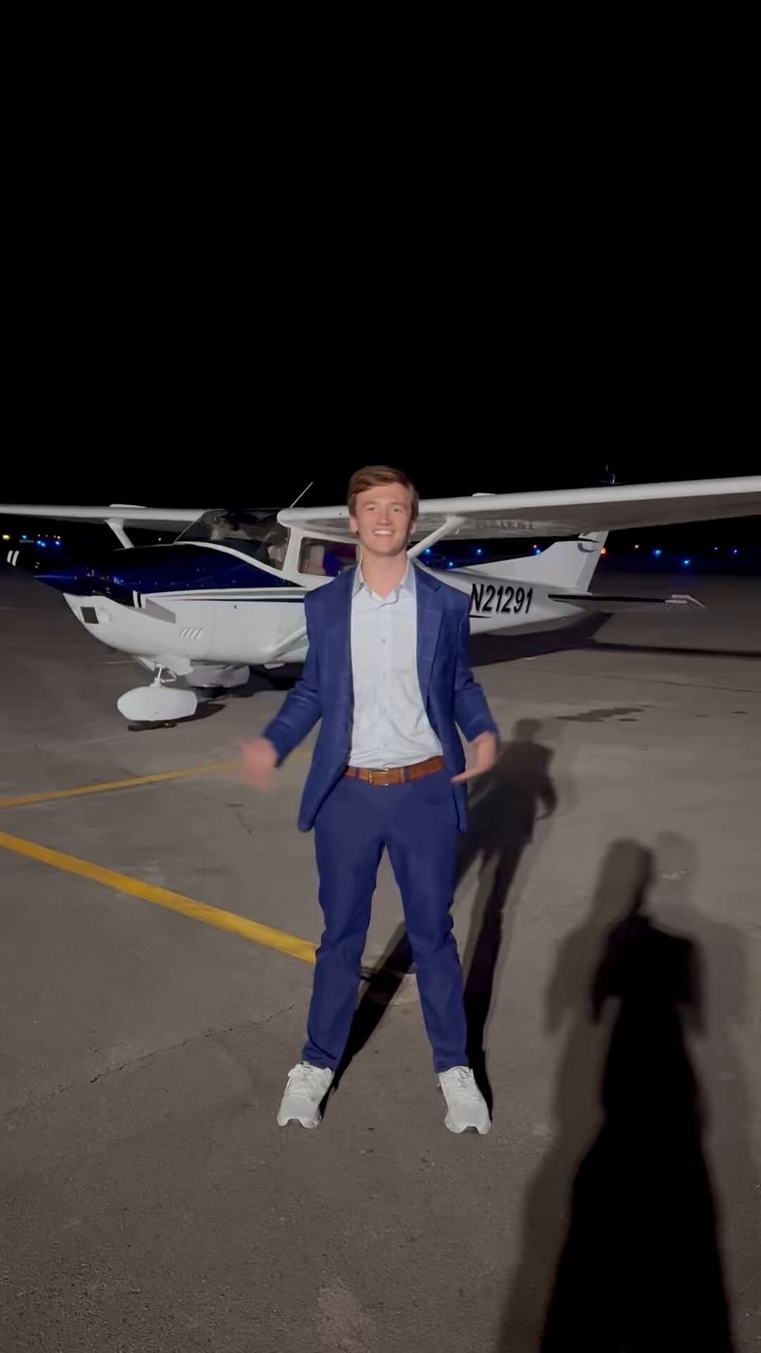 Image for Yashar Ali Criticizes Brilyn Hollyhand Over Private Jet Post Amidst Campus Tour