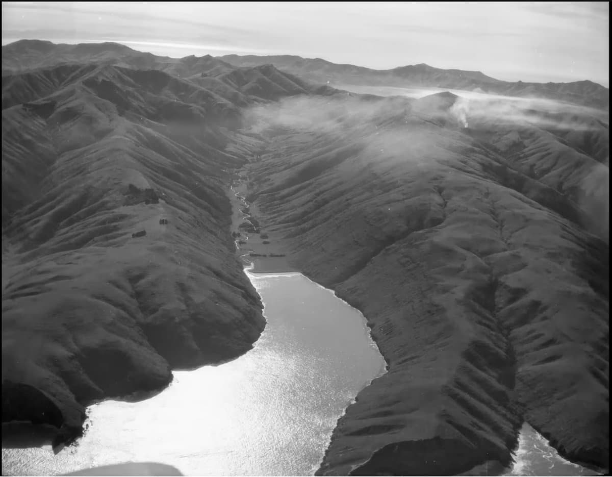 Image for Max Roser Highlights Historical Peninsula Landscape from 1900