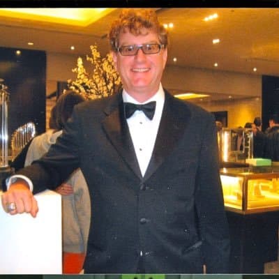 Image for Immigrant's Balthazar Bathroom Experience Becomes Thanksgiving Reflection on American Belonging