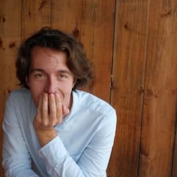 The Rise of 'Casino Culture' Among Youth Raises Economic and Societal Concerns