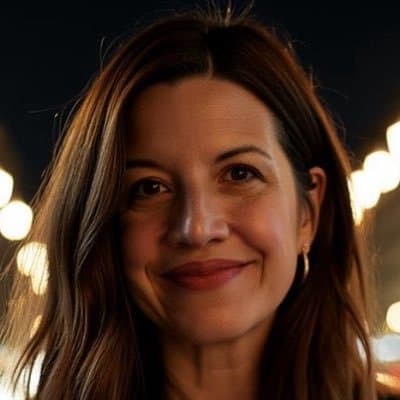 Image for Former Twitter Communications Director Highlights Early Platform Values Amidst Evolving Landscape