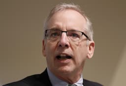Dudley: Fed Balance Sheet Shrinkage, Down 25%, 'Wrong Way' to Lower Short-Term Rates