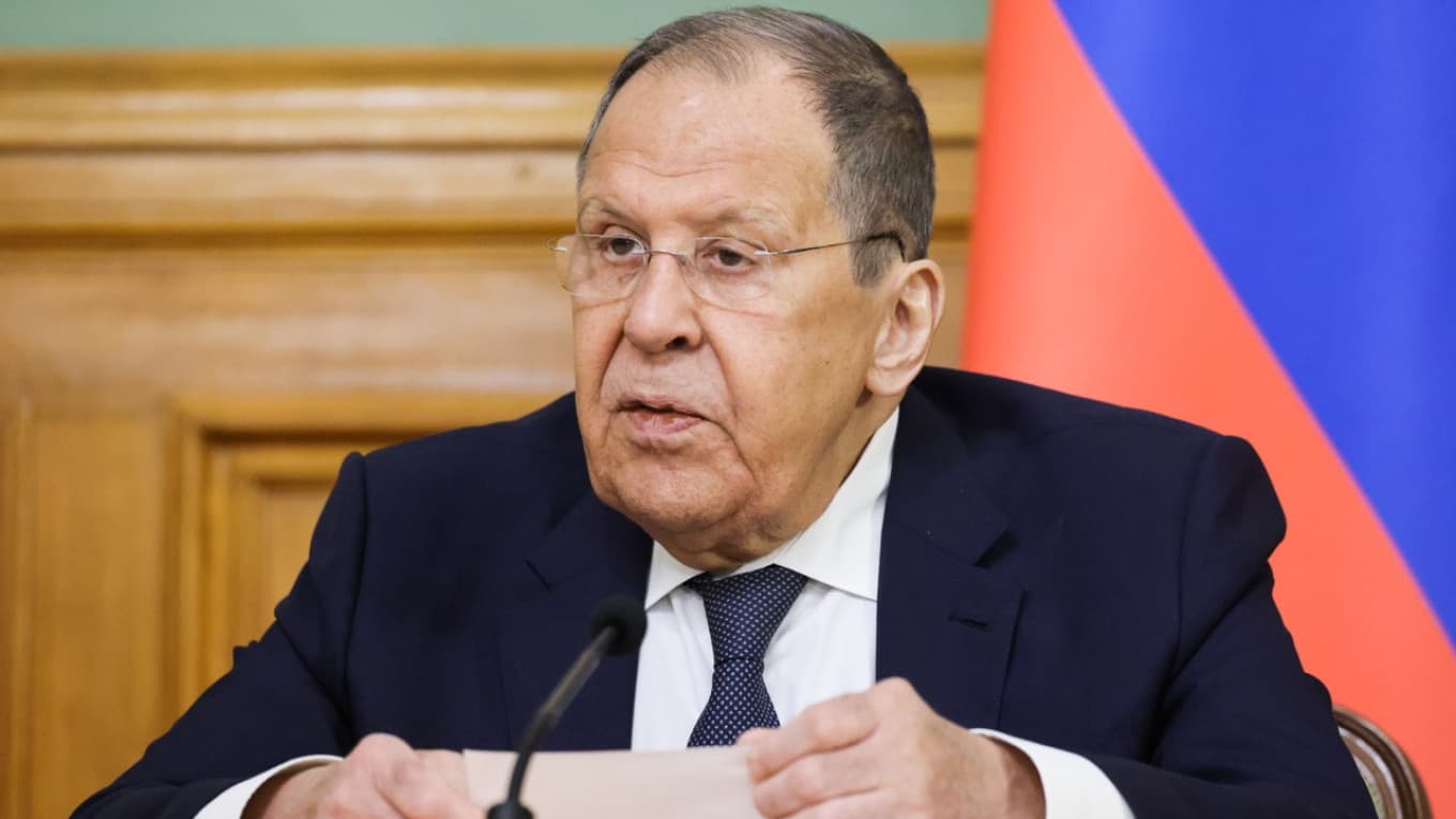 Image for Russian Foreign Minister Lavrov Declares Zelensky 'Not Legitimate' for Peace Deal Signatures