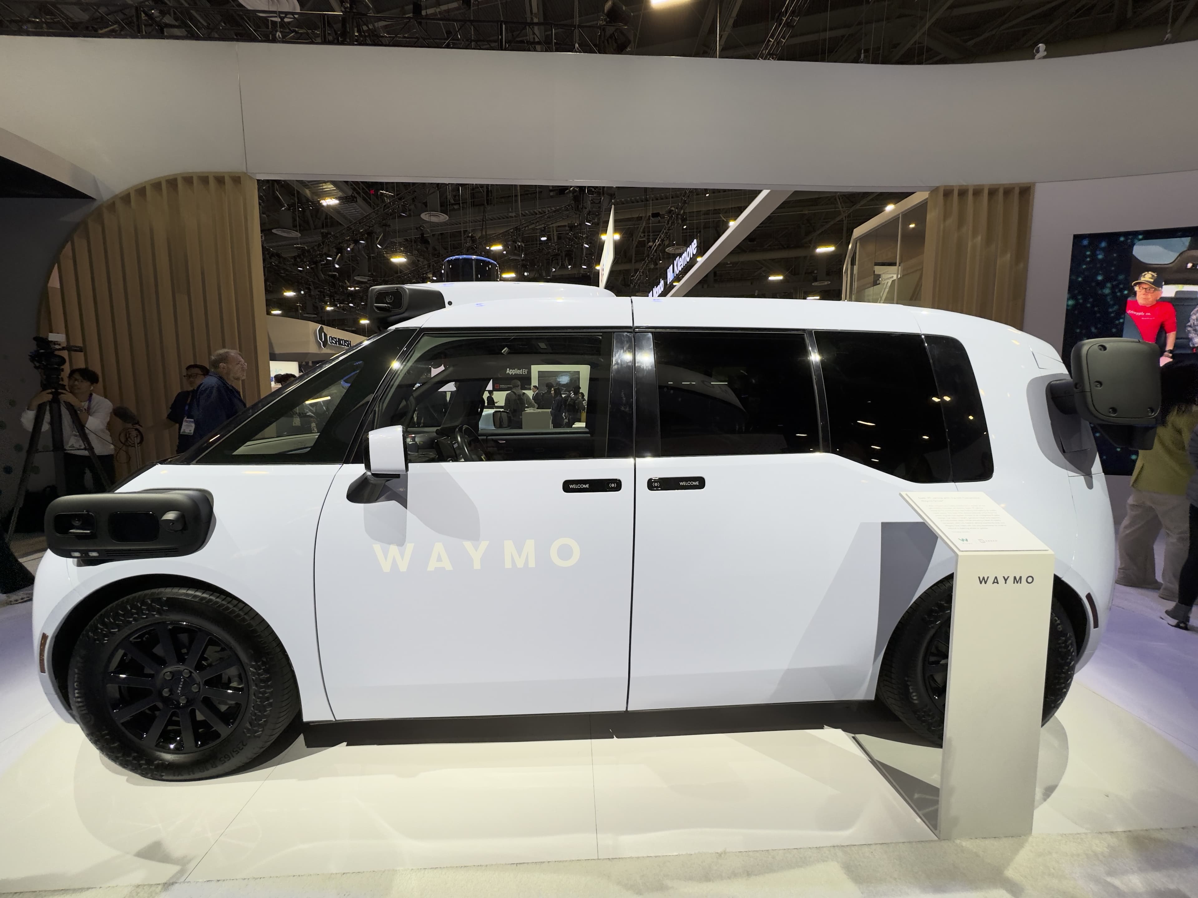 Image for Zeekr to Deliver World's First Mass-Produced Purpose-Built Robotaxi to Waymo in 2025