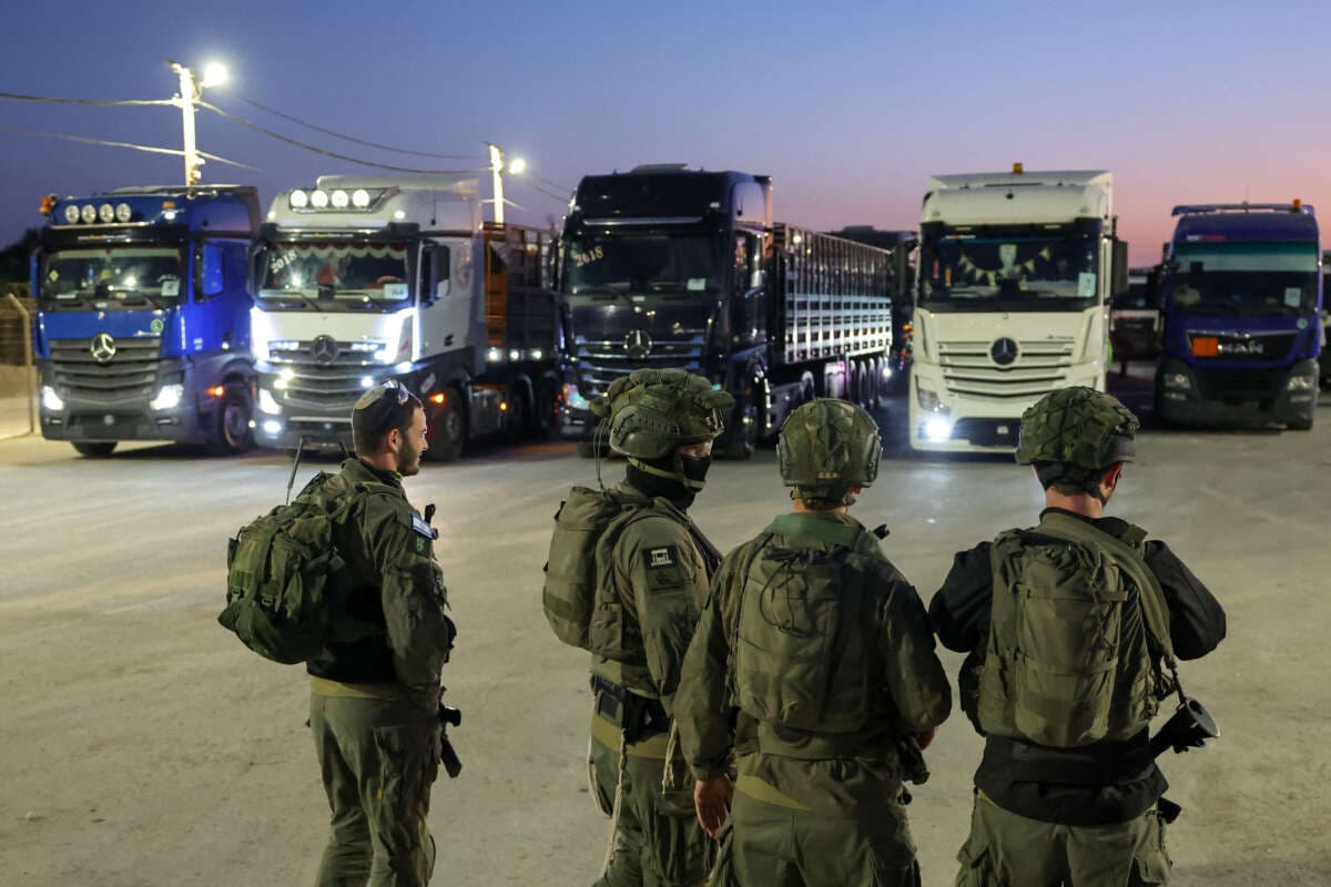 Image for IDF Faces War Crime Probe as Soldiers Allege Orders to Fire on Unarmed Gazans, Leading to Hundreds of Deaths at Aid Sites
