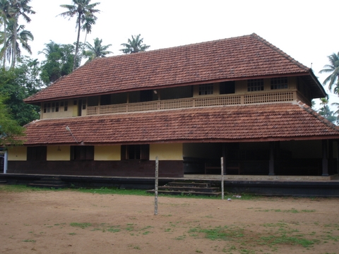 Kerala's Traditional Naalukettu Architecture Transforms Amidst Land Reforms and Gulf Economic Boom