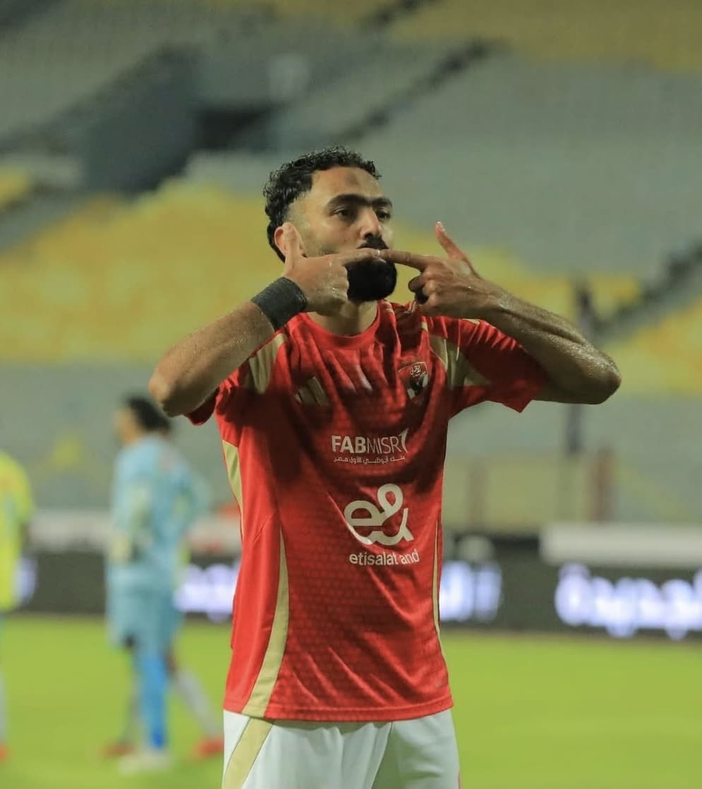 Image for Hussein Elshahat's Enduring Love Story: A Private Partnership with Dina El-Sayed Amidst Football Stardom
