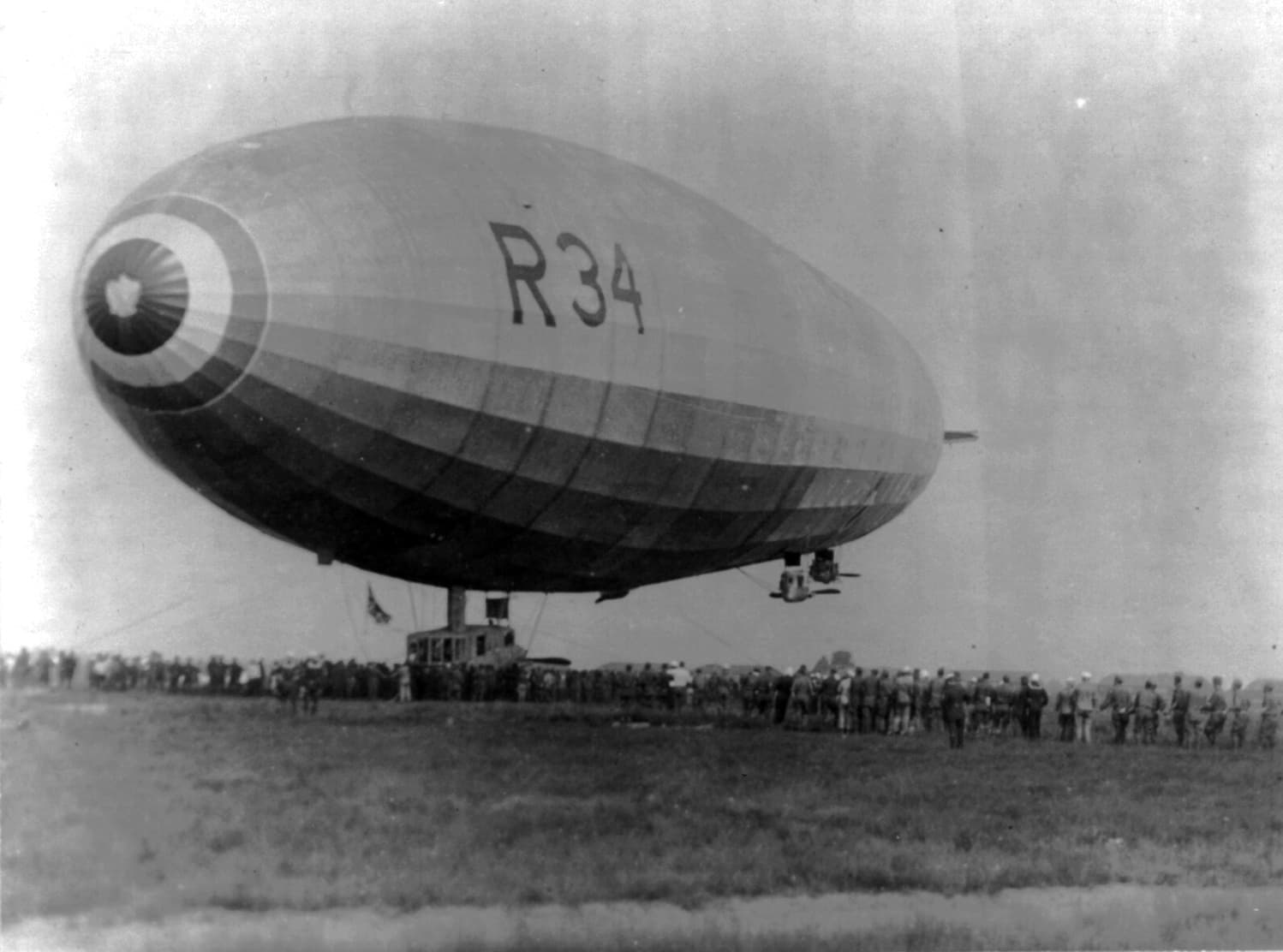 Image for British R33 Airship Takes Flight in 1919, Paving Way for Transatlantic Record