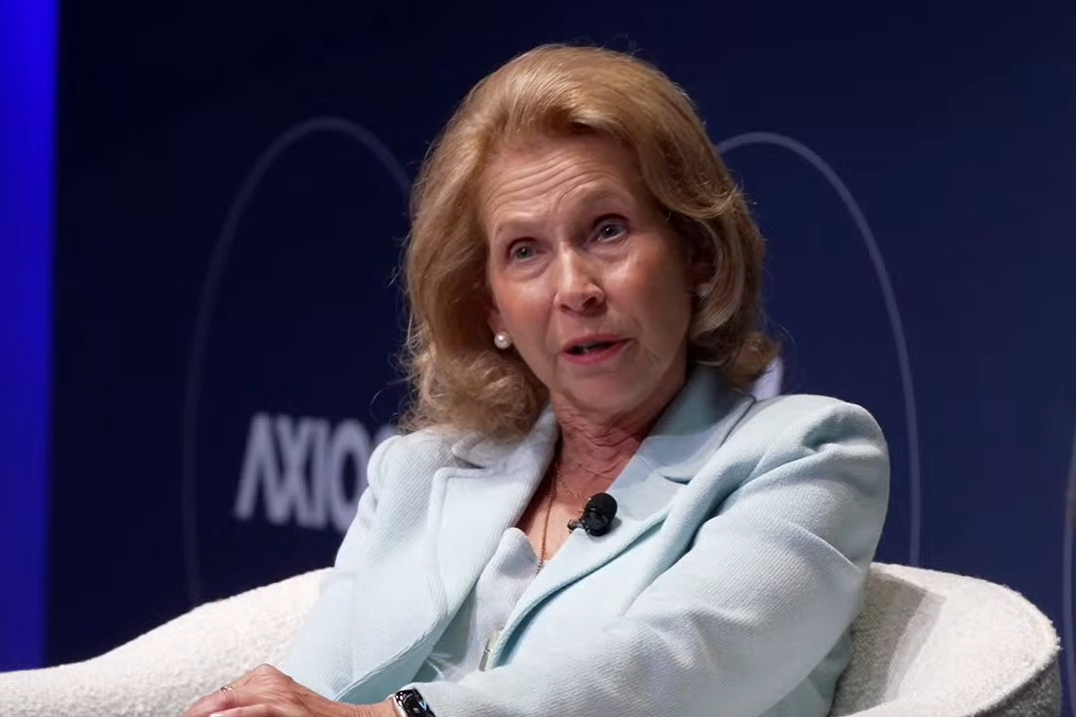 Image for Paramount's Former Chair Shari Redstone Cites Financial Non-Viability for Stephen Colbert Show's May 2026 End