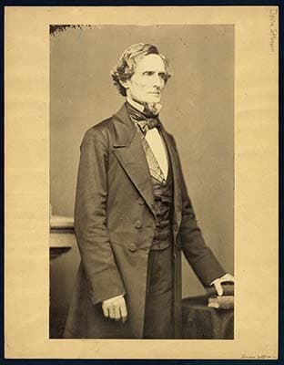 Image for Social Media Post Falsely Alleges Current "Confederate Government" Receives California Tax Revenue