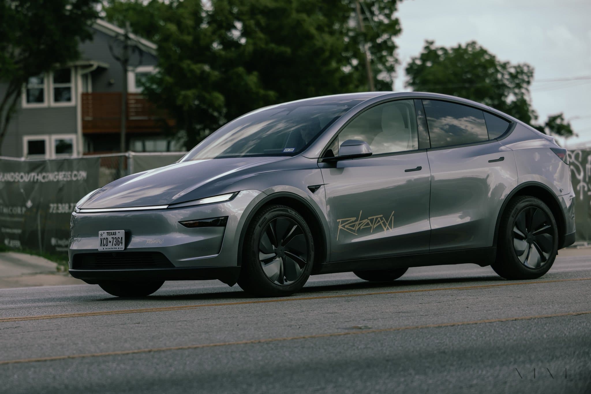 Image for Tesla Expands Robotaxi Access with More Invites in Austin Pilot
