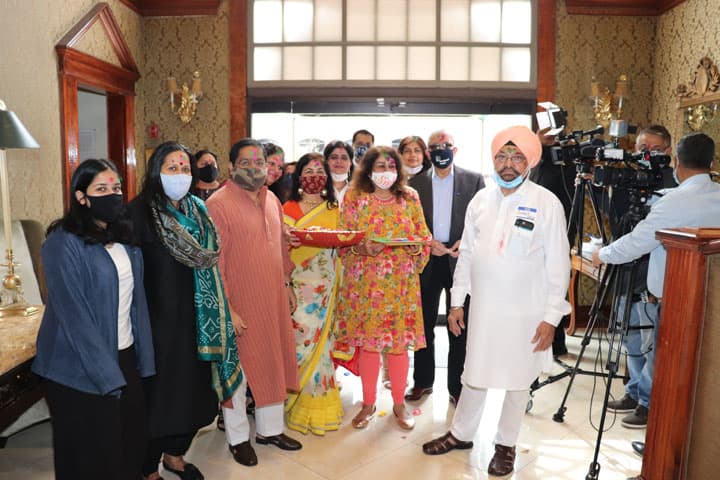 Image for Randhir Jaiswal's Enduring Partnership: A Glimpse into His Marriage to Dr. Gayatri Jaiswal