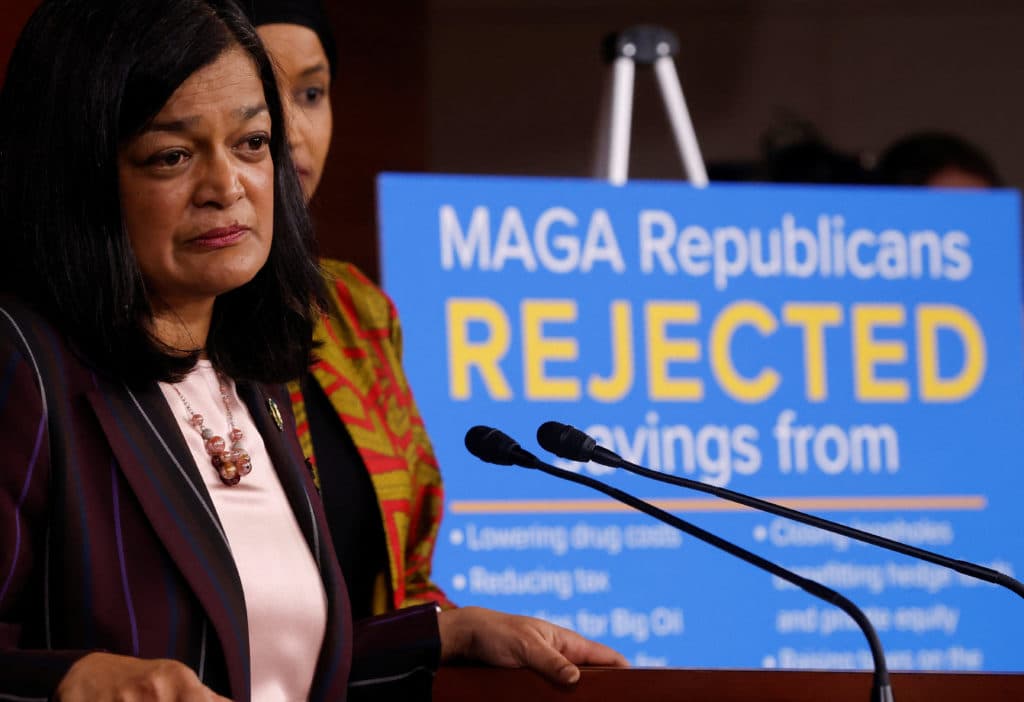 Image for US Faces Trillions in Debt Amidst Debates Over Billions in Food Aid Cuts