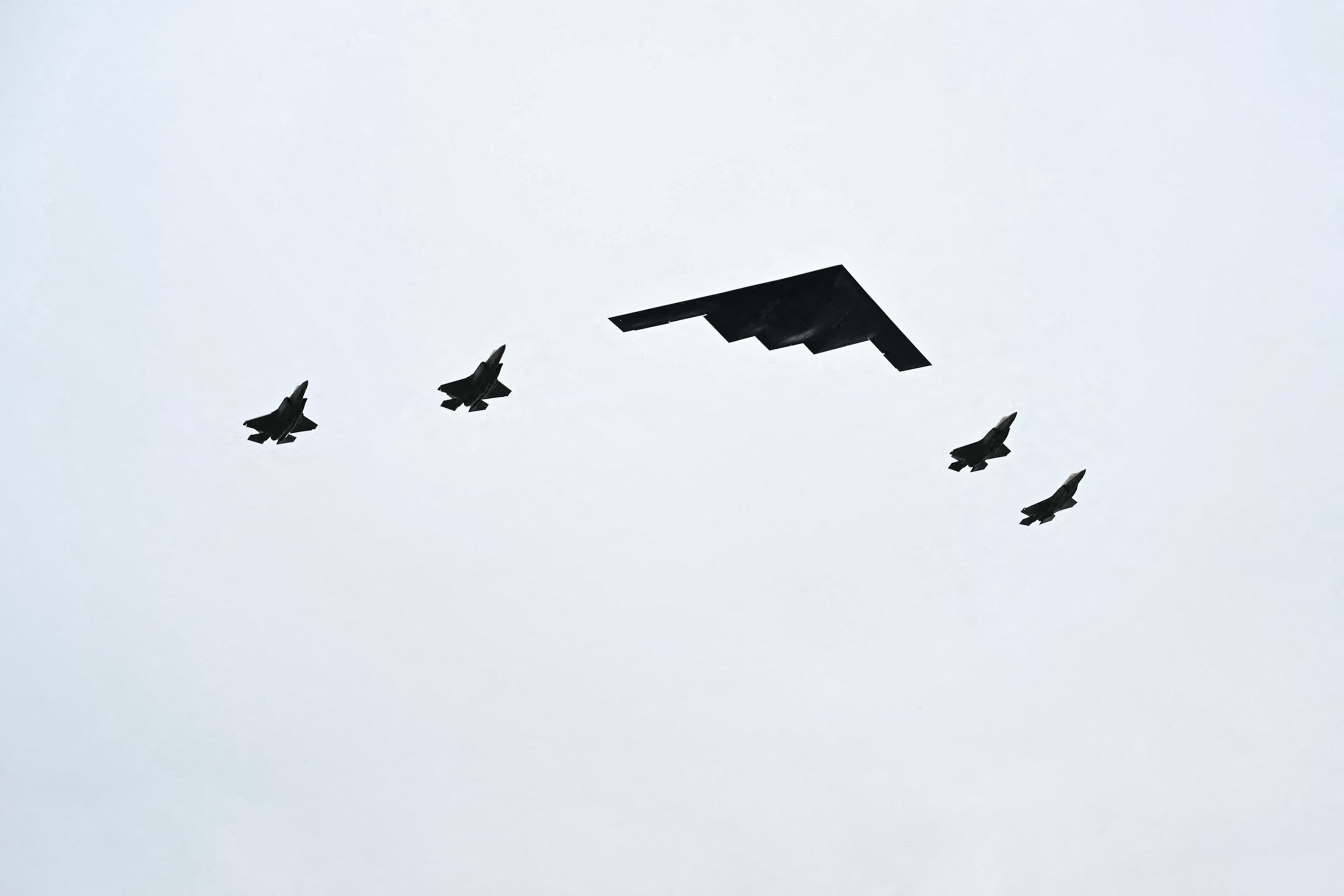 Image for B-2 Stealth Bomber Executes Flyover During Trump-Putin Summit in Alaska