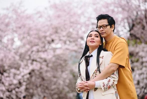 Image for Armand Maulana's Enduring Harmony: A Three-Decade Love Story with Dewi Gita