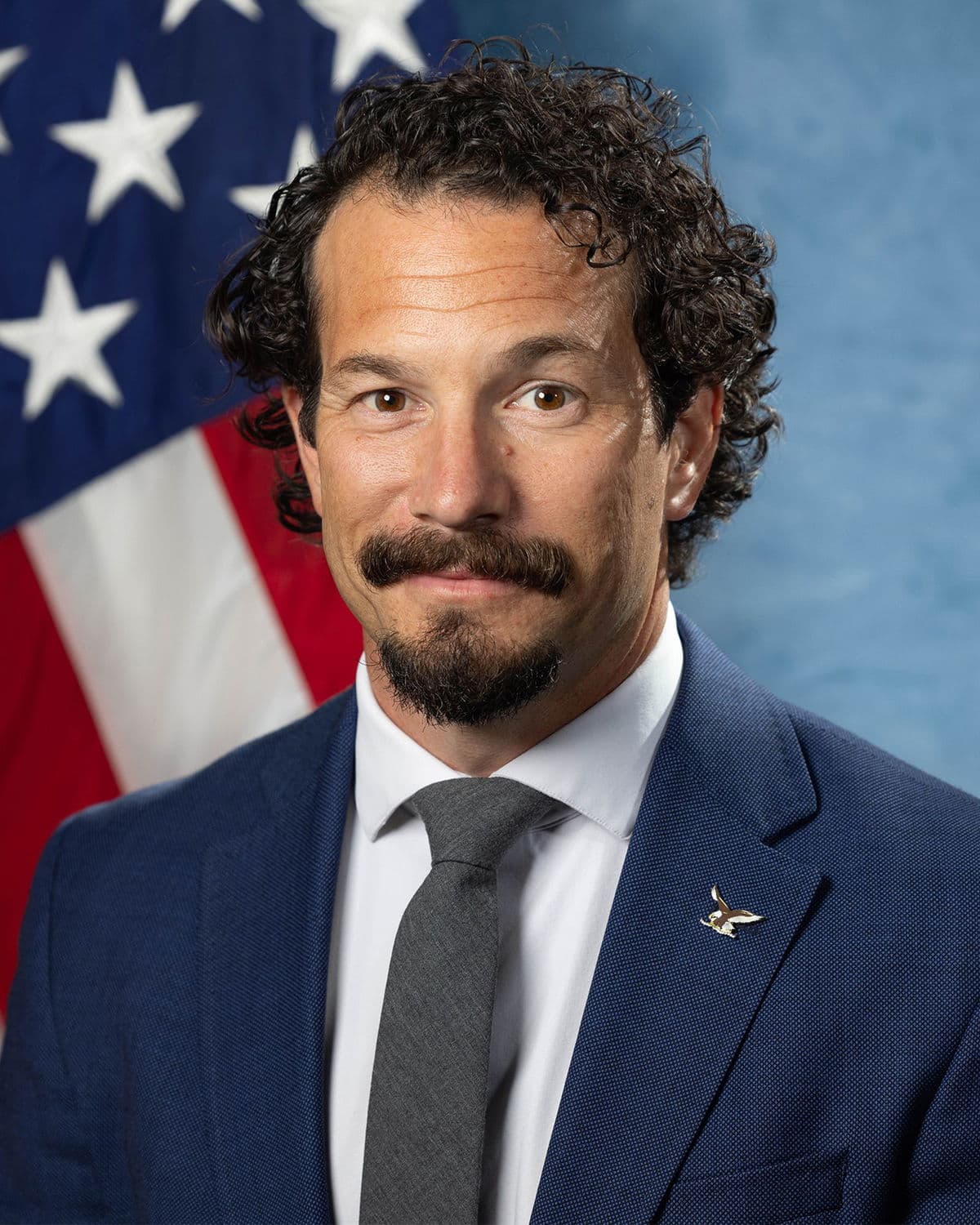 Image for Lawsuit Alleges FBI Director Fired Three Senior Agents Under Political Pressure