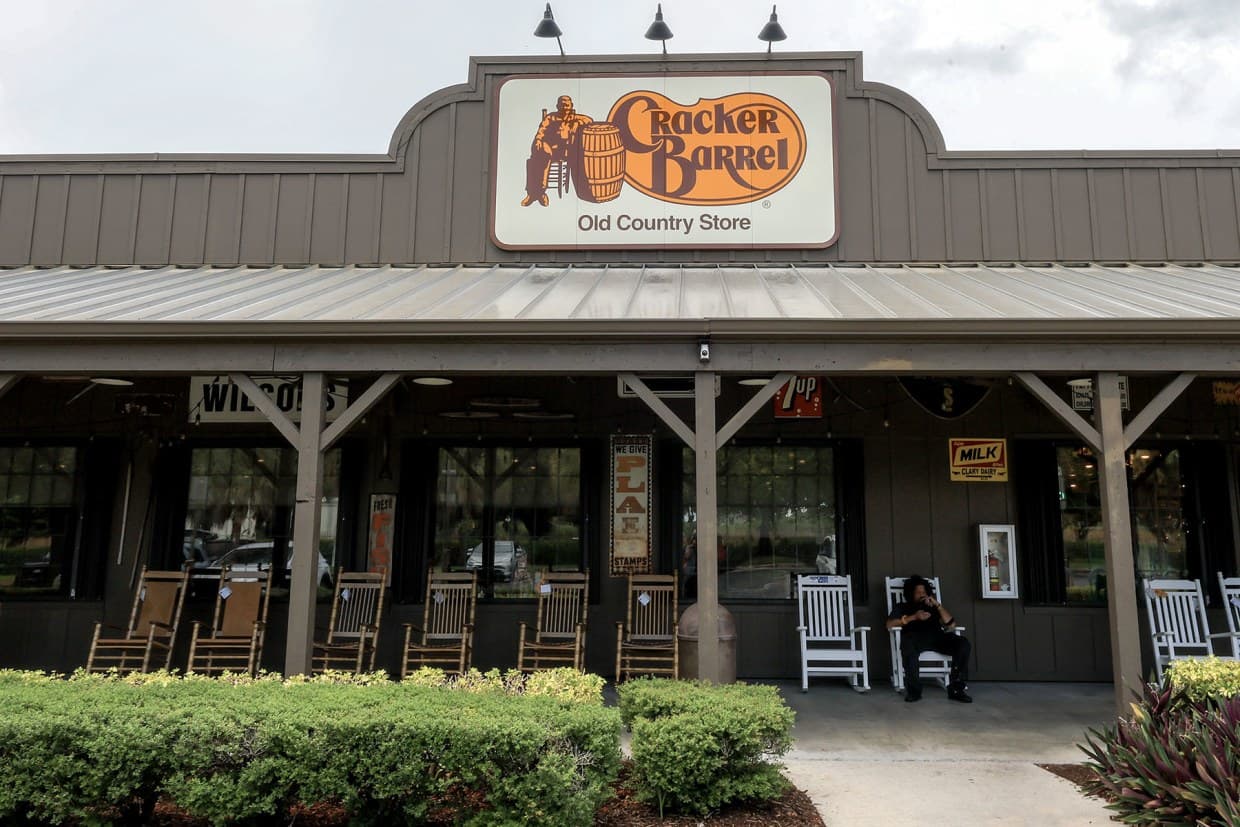 Image for Cracker Barrel Halts Modern Renovations After Testing in Just Four Locations Amid Widespread Customer Backlash