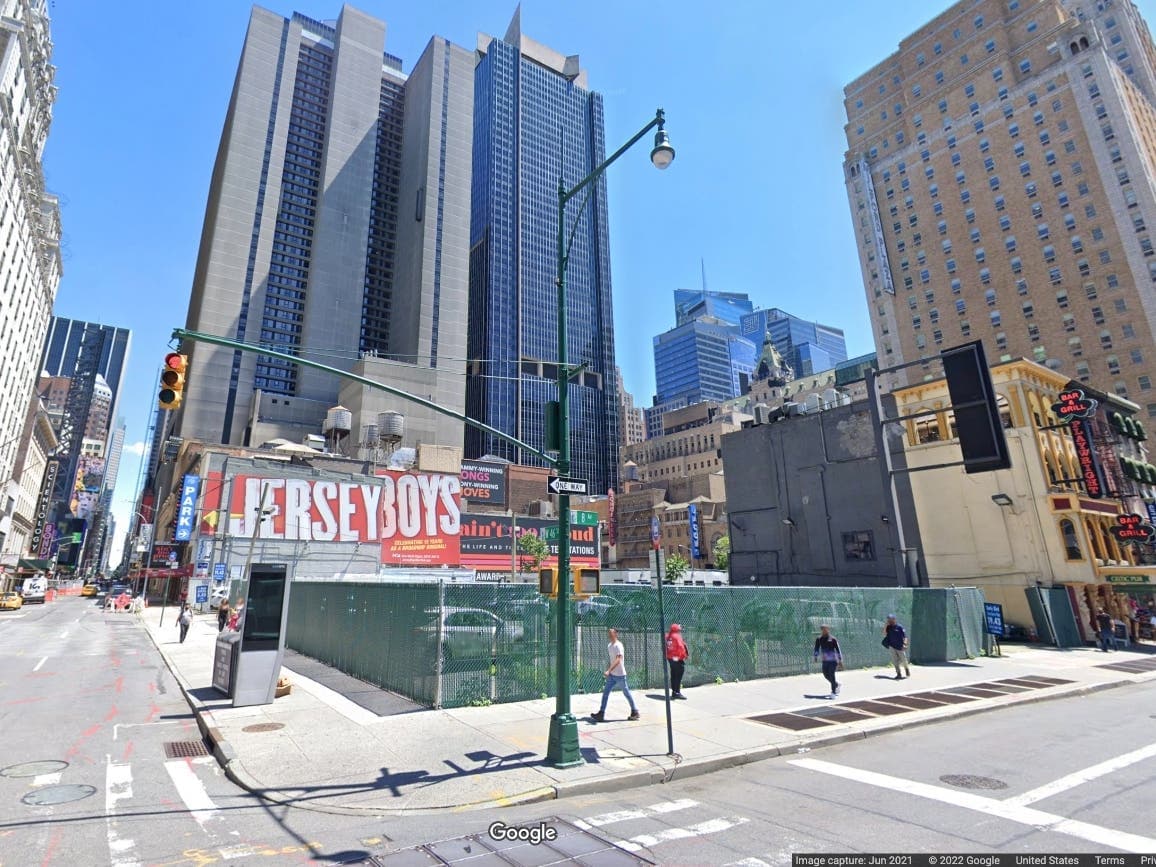 Image for NYC Hotel Construction Permits Plummet to Near Zero Following 2021 Zoning Amendments