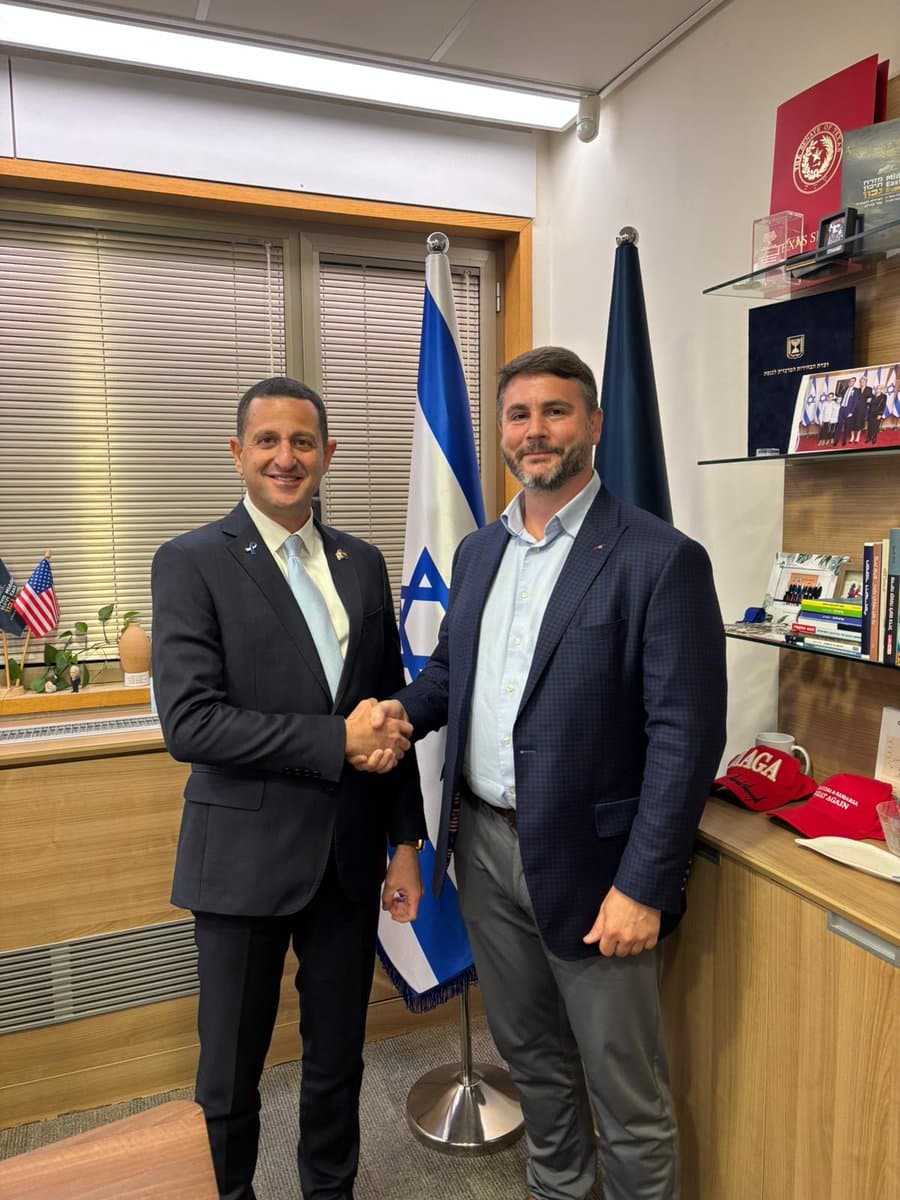 Image for James Lindsay Alleges Israel and Jewish Community Used as 'Wedge' Against American Conservative Movement