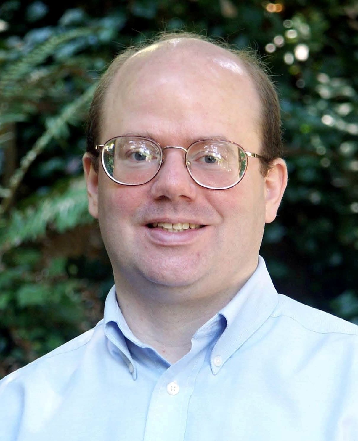 Image for Wikipedia Co-Founder Larry Sanger Warns Wikipedia Faces 'Sears Catalog' Fate as Grokipedia Launches with 885,000 AI-Generated Articles
