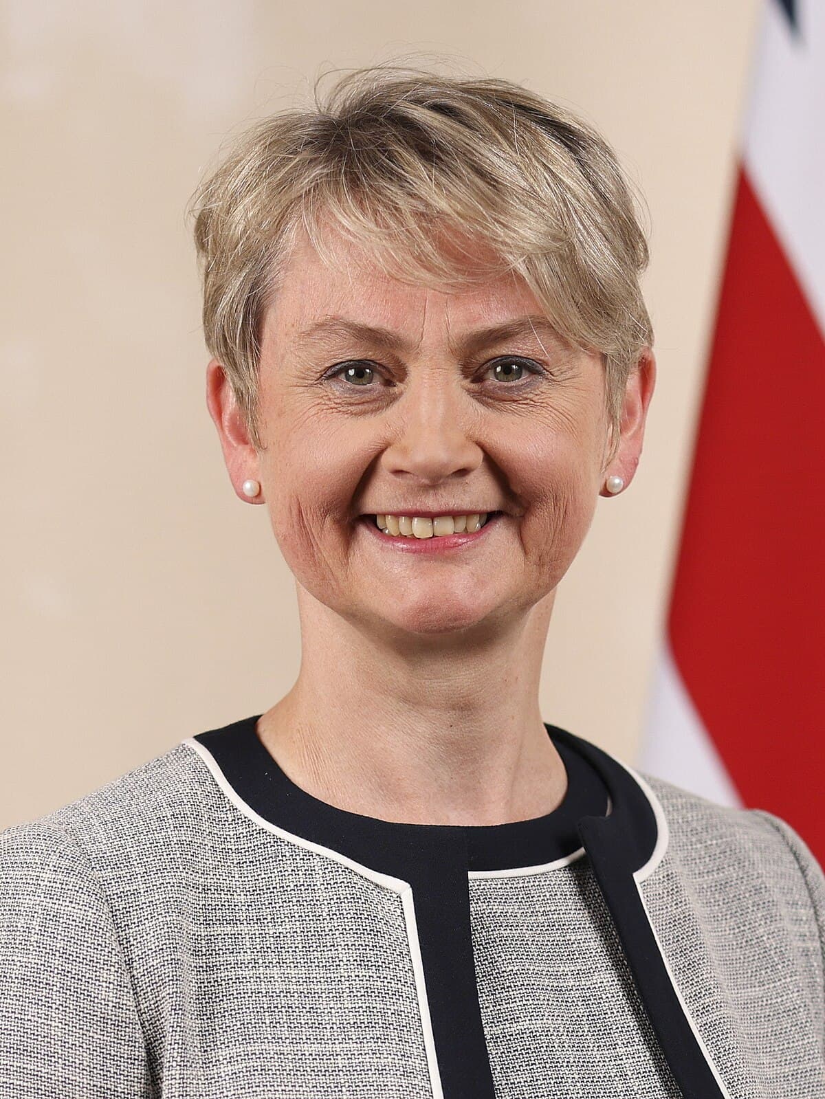 Image for Yvette Cooper's Enduring Political Resilience Under Scrutiny Amid Immigration Challenges