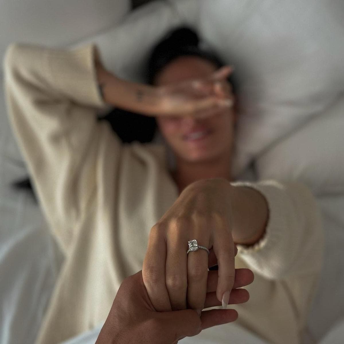 Image for From Antonella Cavalieri to Oriana Sabatini: Paulo Dybala's Journey to Love and Engagement