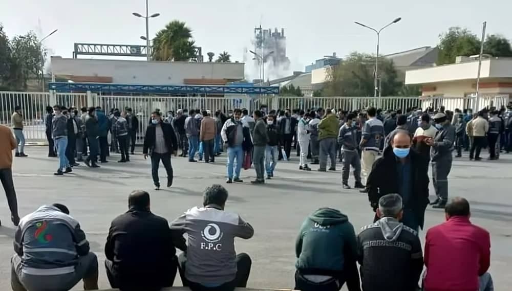 Image for Iran Faces $1.96 Billion Daily Economic Losses Amidst Widespread Protests Over Economic Hardship and Human Rights
