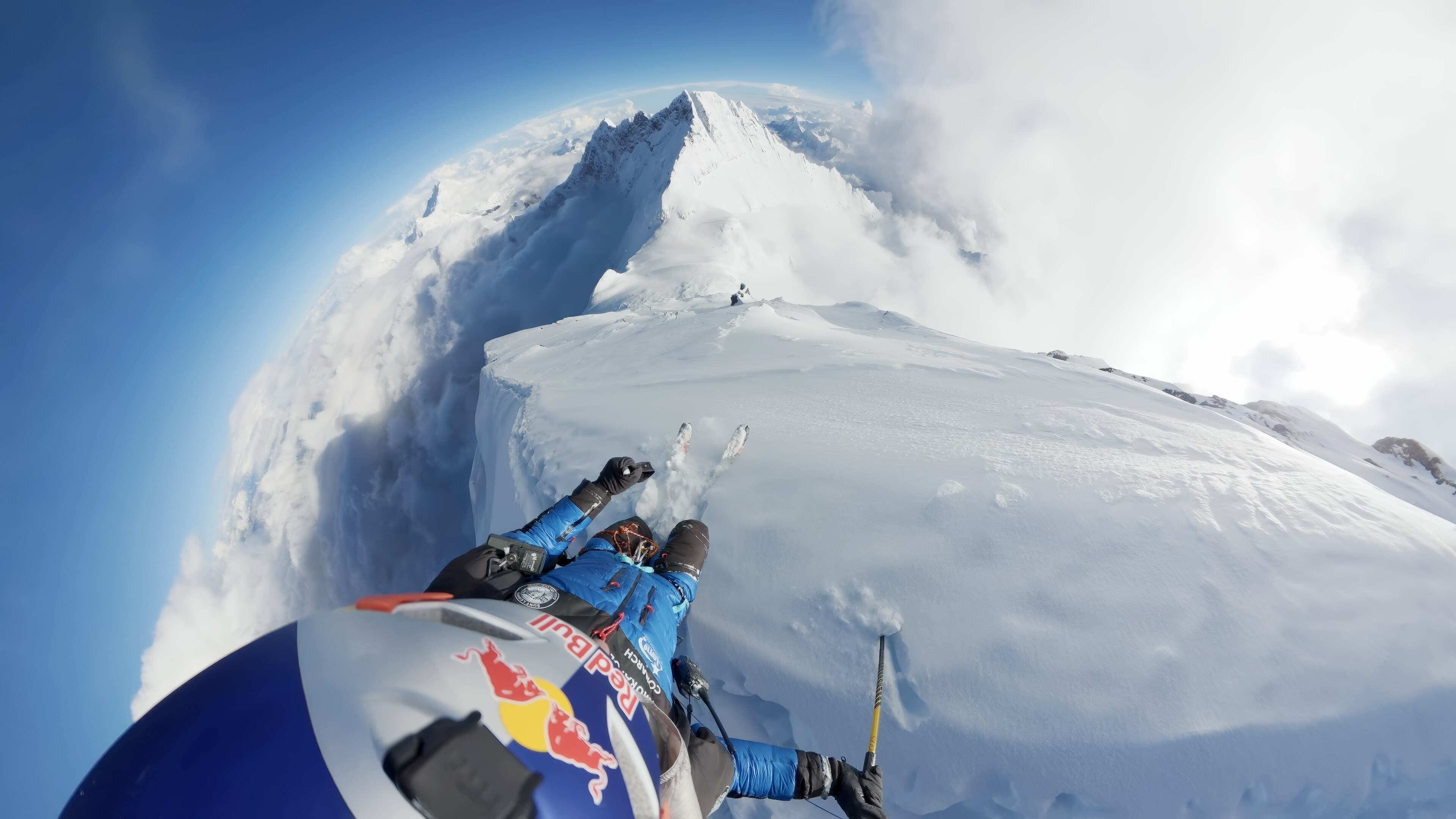 Image for Andrzej Bargiel Achieves Historic Everest Ski Descent Without Supplemental Oxygen